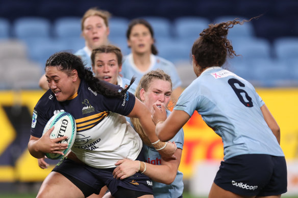 Sally Fuesaina runs for the Brumbies against NSW in the Super Rugby Women’s competition.
