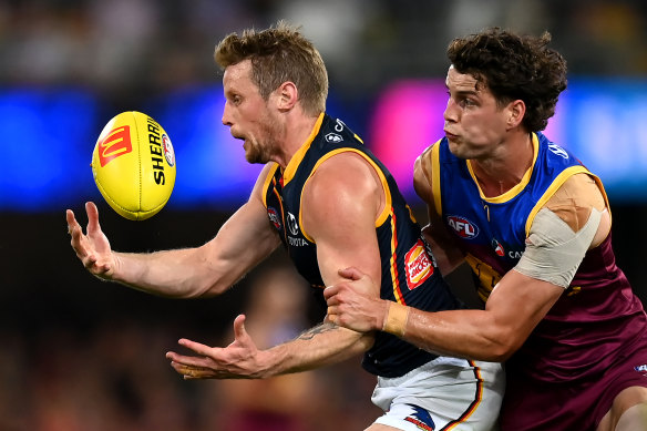 Champion Crows midfielder Rory Sloane has retired after 255 matches. 
