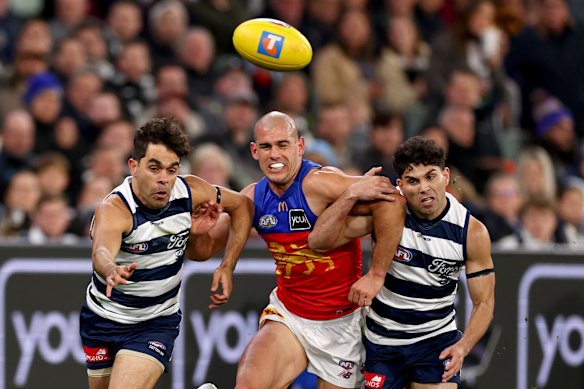 Saturday’s grand final promises to be another tense battle between Geelong and Brisbane Lions.