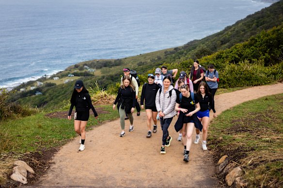 The Cool Girls Club on a guided hike through Royal National Park to the Figure Eight Pools.