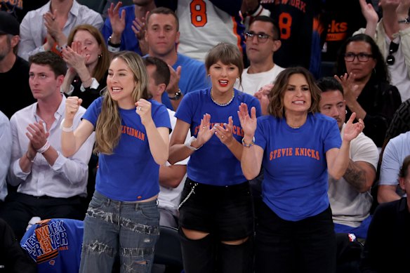 Swift (centre) with singer Este Haim (left) and actor Mariska Hargitay.