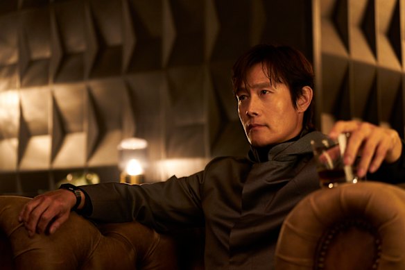 Oh Young-il (Lee Byung-hun) has been unmasked as Front Man in Squid Game.
