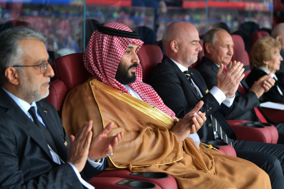 Mohammed bin Salman with AFC president Sheikh Salman (left) and FIFA president Gianni Infantino.