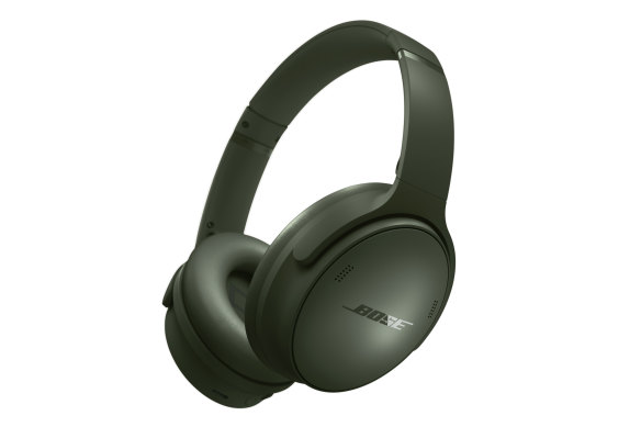 A lavish gift: Bose QuietComfort headphones.