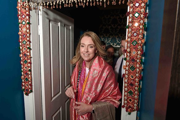  Kellie Sloane visits Harris Park in Sydney, a suburb with a large Indian population. She is wearing a traditional Indian shawl.  