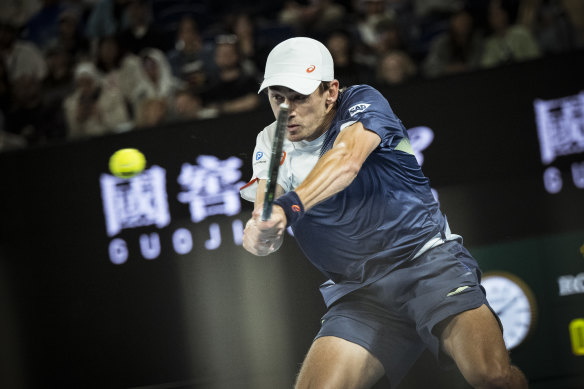 Alex de Minaur in action in his quarter final match against Jannik Sinner.