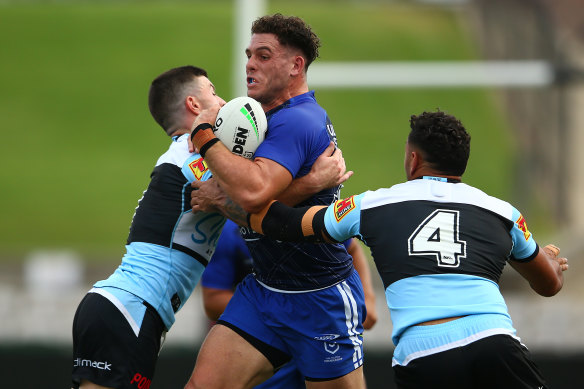 Adam Elliott scored a crucial try for the Bulldogs against the Sharks.