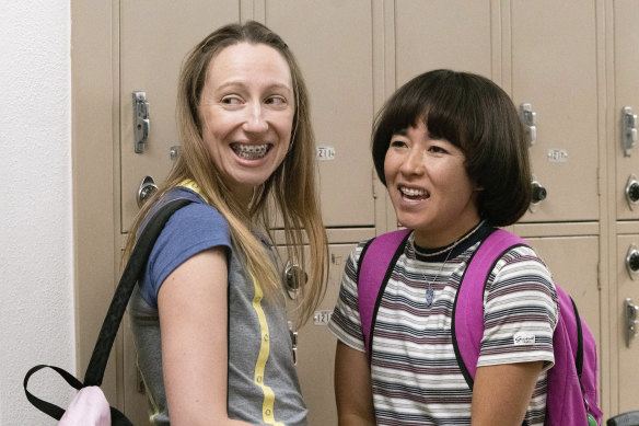 Anna Konkle (left) and Maya Erskine are utterly believable as their teenage alter egos in Pen15. 