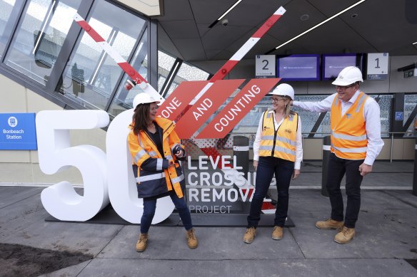 Member for Carrum Sonya Kilkenny, Deputy Premier Jacinta Allan and Premier Daniel Andrews at Bonbeach Train Station to mark the 50th level crossing removal in November last year. 