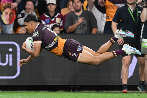 The Broncos will have the home-ground advantage against the Warriors next weekend.
