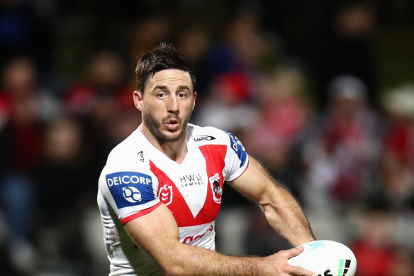 The Bulldogs have joined the chase for Ben Hunt.