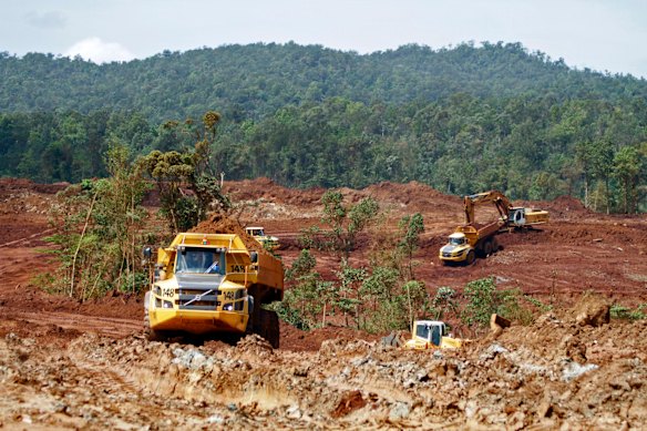 Heavy-duty equipment at work in Cuba, home to one of the largest open cut nickel mines in the world. 
