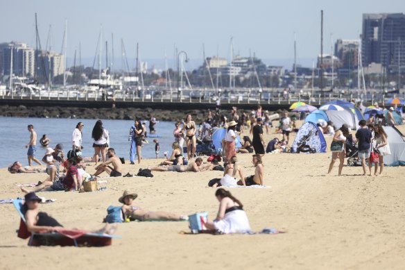 St Kilda beach quicky filled up on a warm Melbourne Cup day that nudged 30 degrees.
