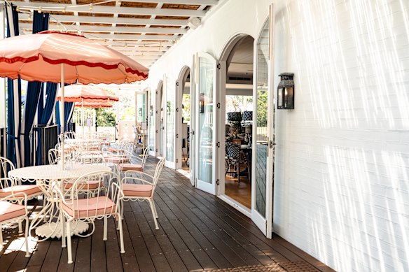 The alfresco bar is the place for all-day drinks and dining.