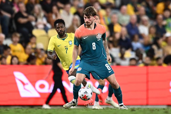 Socceroos v Brazil LIVE ಅಪ್‌ಡೇಟ್‌ಗಳು: ಮೊದಲಾರ್ಧದ ಗೋಲು ಅನುಮತಿಸದ ನಂತರ ಇರಾನ್ ಆಸ್ಟ್ರೇಲಿಯಾವನ್ನು ಬ್ರೆಜಿಲ್‌ಗಿಂತ ಮುಂದಿದೆ