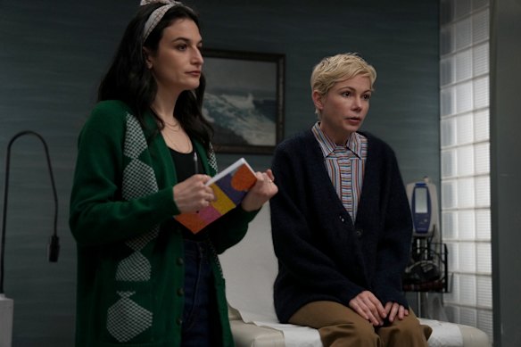 Michelle Williams (right) as Molly and Jenny Slate as Nikki in the comedy Dying for Sex.