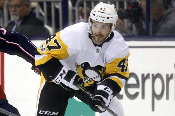 Adam Johnson in action for the Pittsburgh Penguins in 2017.