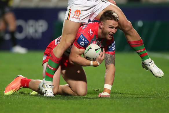 Euan Aitken has been recalled to the Dolphins’ line-up to replace the injured Connelly Lemuelu. 