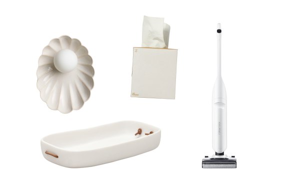 “Oyster” wall sconce; “Cuadrado” vanity tray; “Cream Cube” tissues; “Flexi Pro” vacuum.