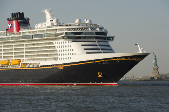 Disney Fantasy cruising into New York.