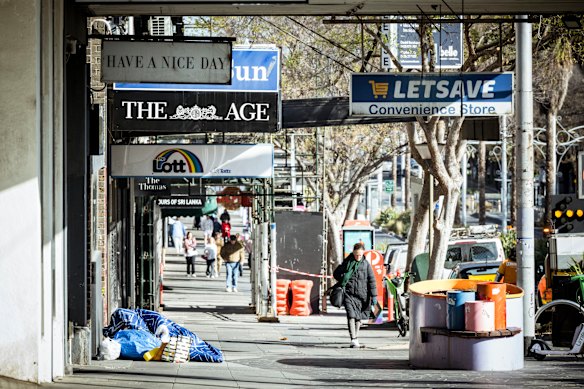 Womeless Bedding in Fitzroy Street. 