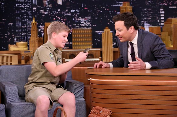 Robert Irwin with Jimmy Fallon on his first appearance on US late-night TV in 2017.