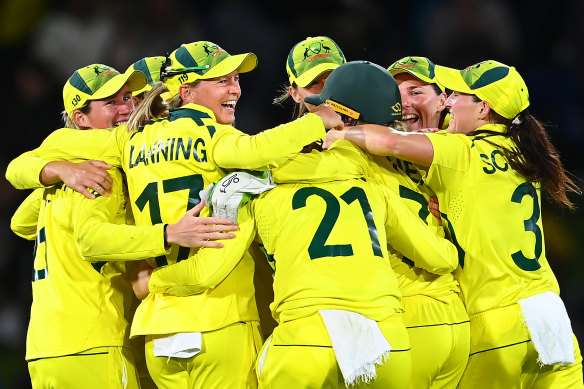 Australia celebrate winning the 2022 World Cup final over England.