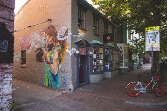 A street mural in leafy Georgetown.