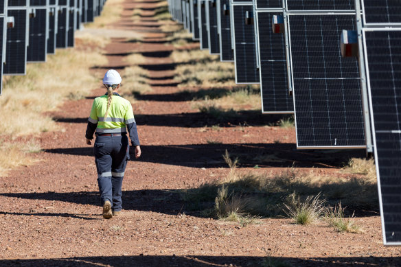 A new solar farm in Queensland supplying Glencore mines in Mt Isa.