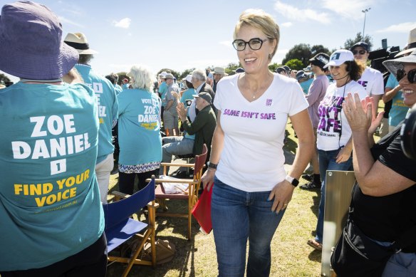 Goldstein candidate Zoe Daniel is one of several teal independents running this election, with women accounting for 40 per cent of all candidates.