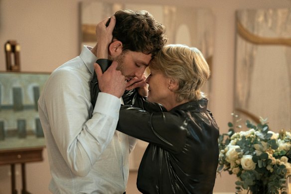 Laurie Davidson and Robin Wright in The Girlfriend.