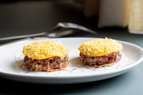 “Vintage” beef tartare.