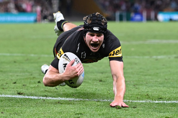 Matt Burton scores the first try in the grand final.