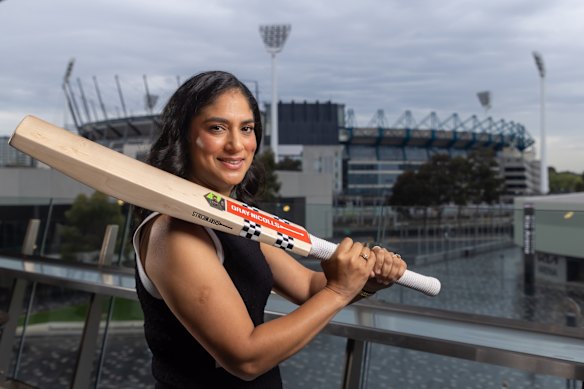 Former star all-rounder Lisa Sthelakar.