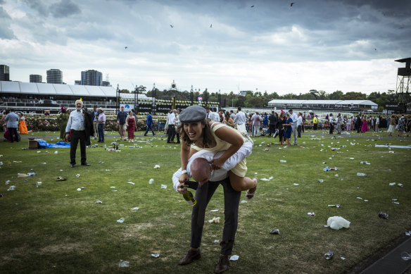 Melbourne Cup punters begin to head for home.