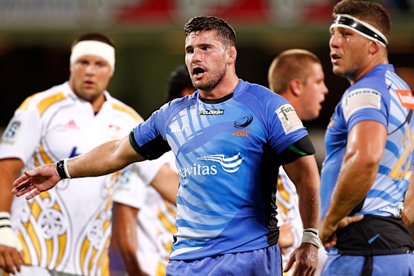 Nathan Charles playing for the Western Force against the Chiefs in 2014.