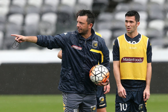 John Hutchinson worked as an assistant with the Central Coast Mariners, Western United and MLS team Seattle Sounders before agreeing to join Ange Postecoglou at Yokohama F. Marinos.