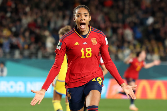 Salma Paralluelo celebrates after scoring to put Spain ahead.