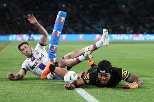 Brian To’o scores a try during last year’s preliminary final.