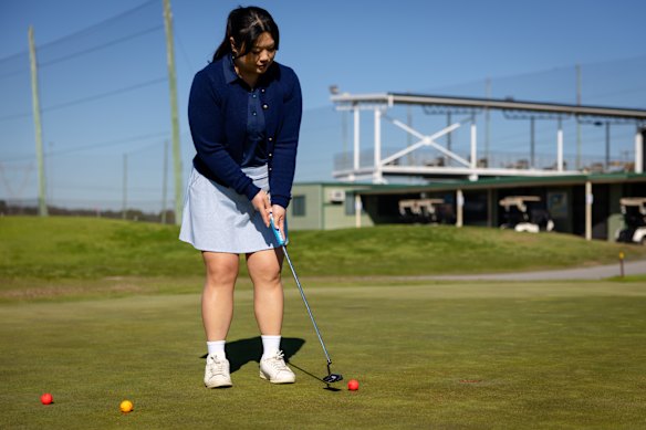 28-year-old Winnie Wong took up golf two years ago and hasn’t looked back.