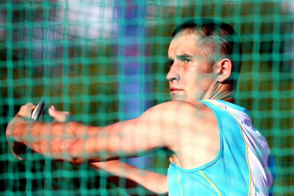 Guy Henly has claimed a medal at his fourth consecutive world para athletics championships.