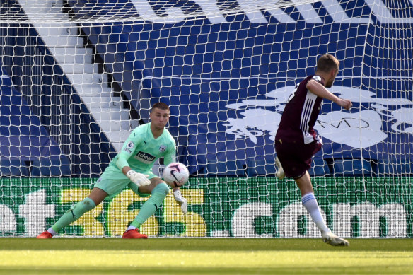 Jamie Vardy scores from the spot for Leicester City against West Bromwich Albion at the Hawthorns on Sunday.