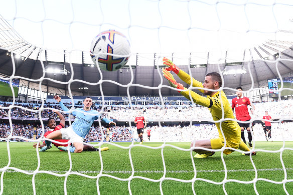 Phil Foden scored his fourth goal by defeating United keeper David de Gea at the Etihad Stadium on Sunday.