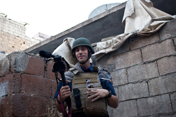 Jim Foley working as a freelance reporter in Aleppo, Syria, in early November 2012, shortly before he was kidnapped by armed men 
in the country’s north-west.