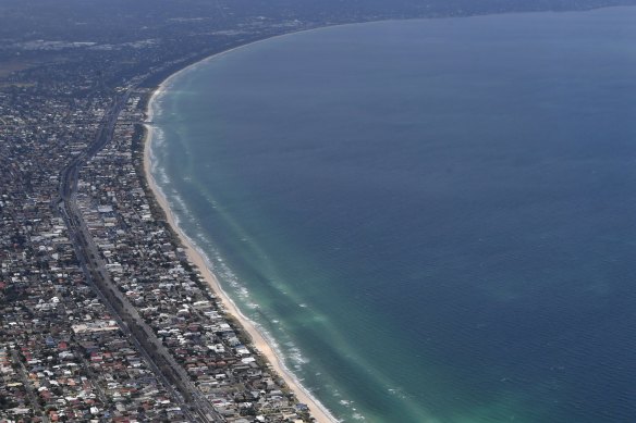 A group of mayors say they are “disappointed and angered that the 1.5 million residents of south-east Melbourne have been overlooked again”.