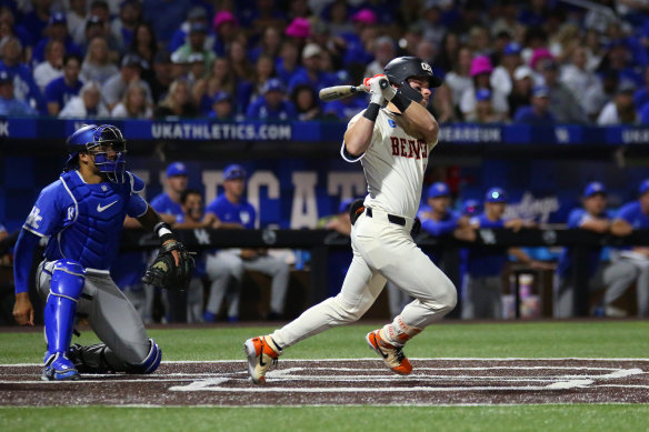 Travis Bazzana in action for the Beavers of Oregon State University.