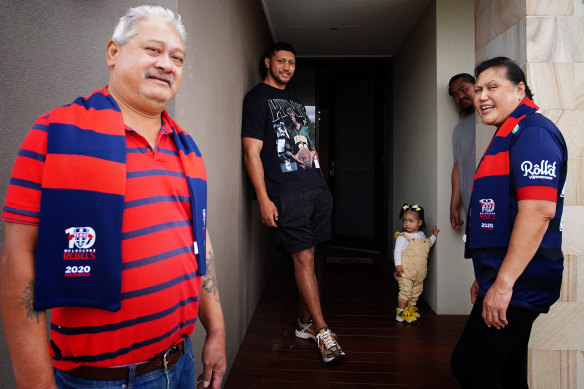 Rebels captain Rob Leota and his family, including father Roma and mother Fenunuivao.