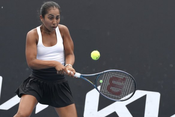 Australian junior tennis player Giselle Guillen in action.