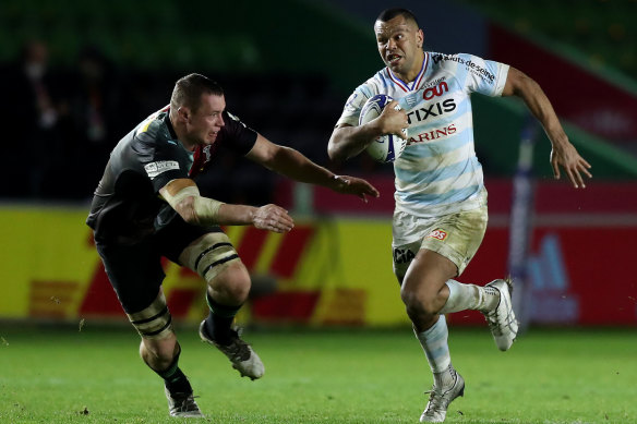 Kurtley Beale on the charge for Racing 92 against Harlequins.