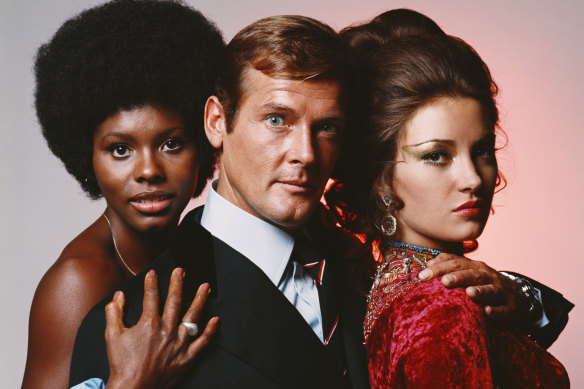 Gloria Hendry, Roger Moore and Jane Seymour in a publicity shot for Live and Let Die.